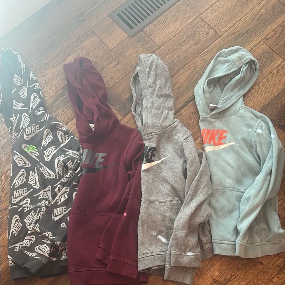 Nike boys  Hoodie Collection - Assorted Colors